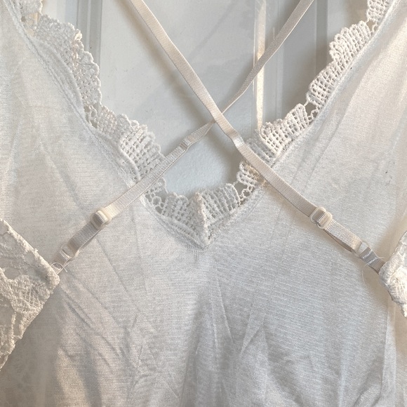 Floral Romper Pink & White Brand New Large - Picture 11 of 14